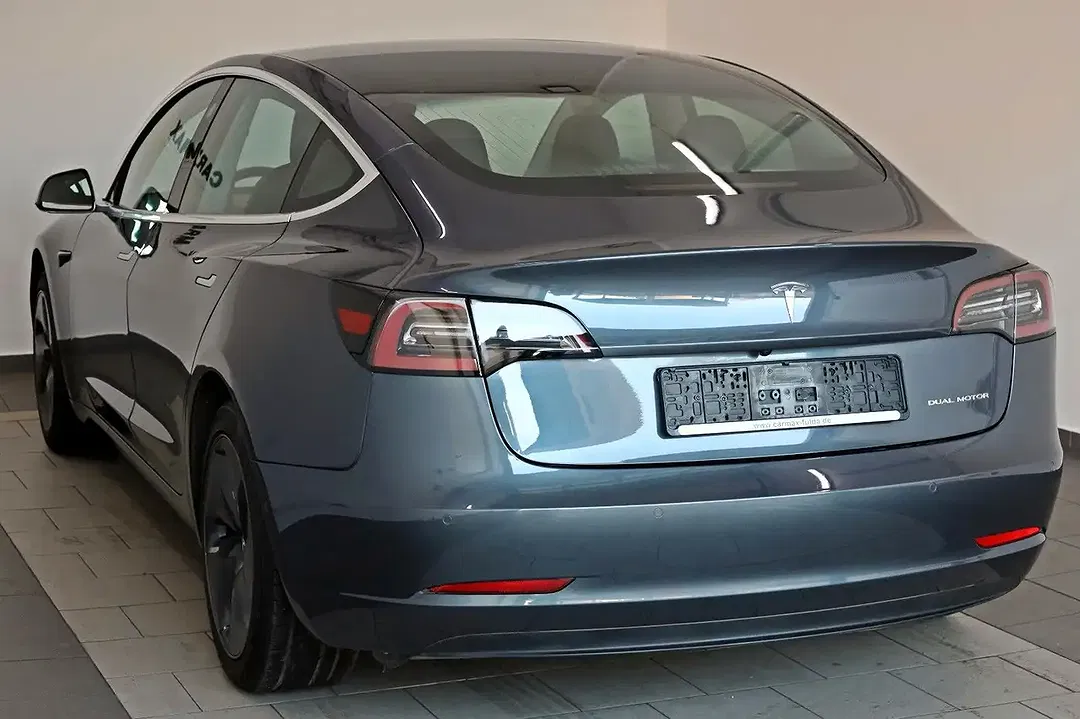 Tesla Model 3 AWD Dual Motor Long Range - Thumbnail 8