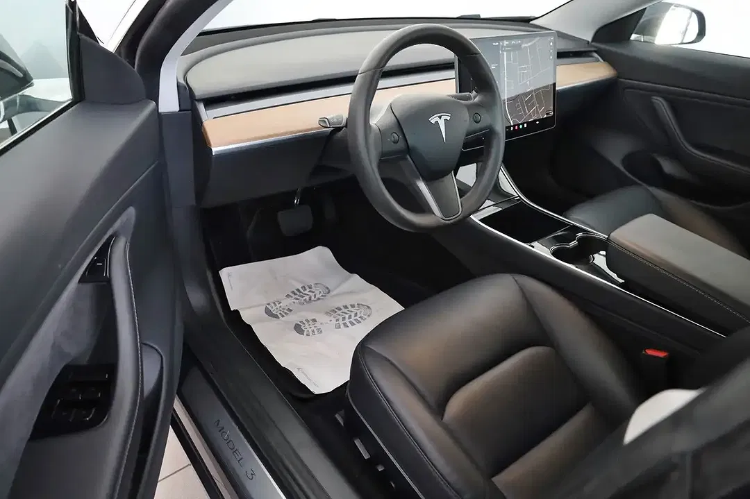 Tesla Model 3 AWD Dual Motor Long Range - Thumbnail 9