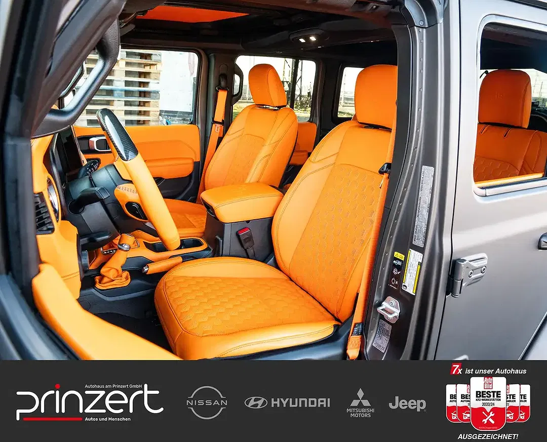 Jeep Wrangler 2.0 - Thumbnail 3