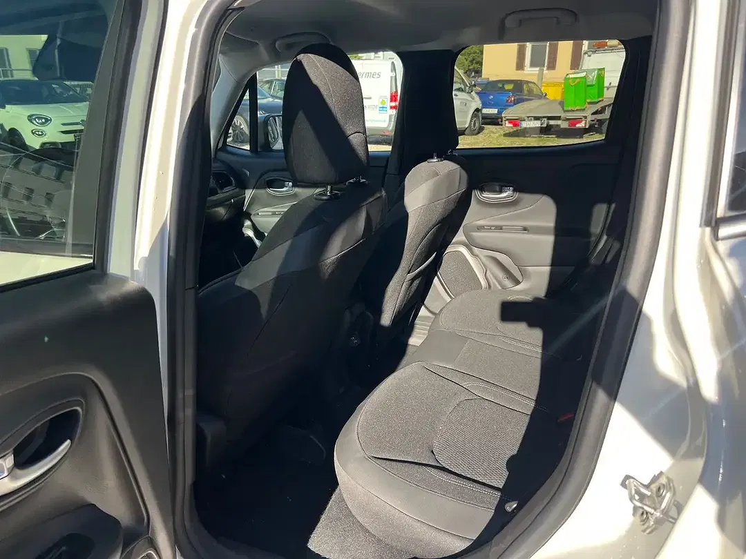 Jeep Renegade Limited - Thumbnail 11