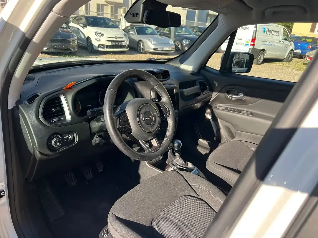 Jeep Renegade Limited - Thumbnail 12
