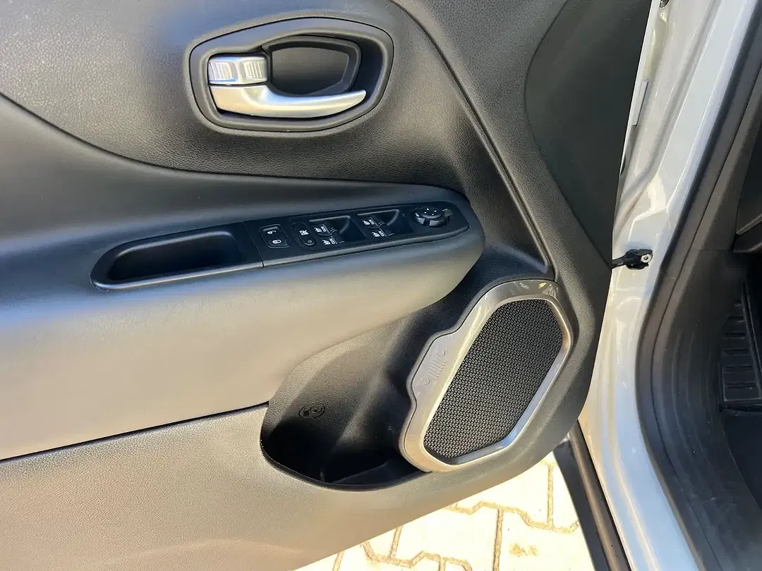 Jeep Renegade Limited - Thumbnail 13