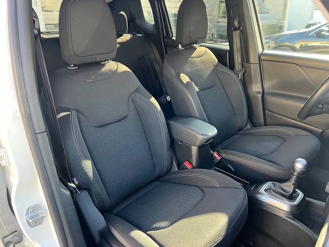 Jeep Renegade Limited - Thumbnail 8