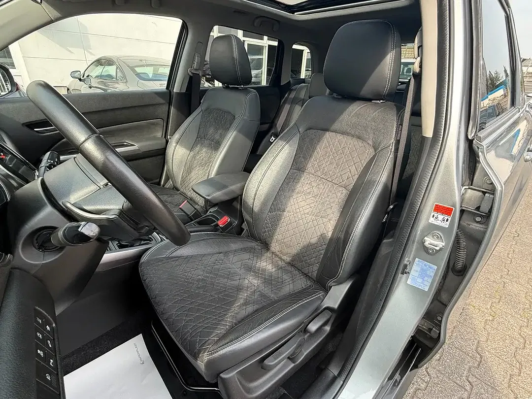 Suzuki Vitara 1.4 4x4 - Thumbnail 12
