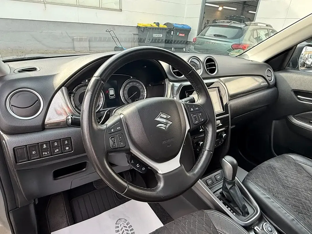 Suzuki Vitara 1.4 4x4 - Thumbnail 9