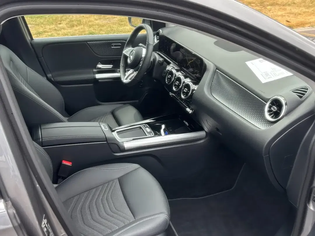 Mercedes-Benz B 200 - Thumbnail 13
