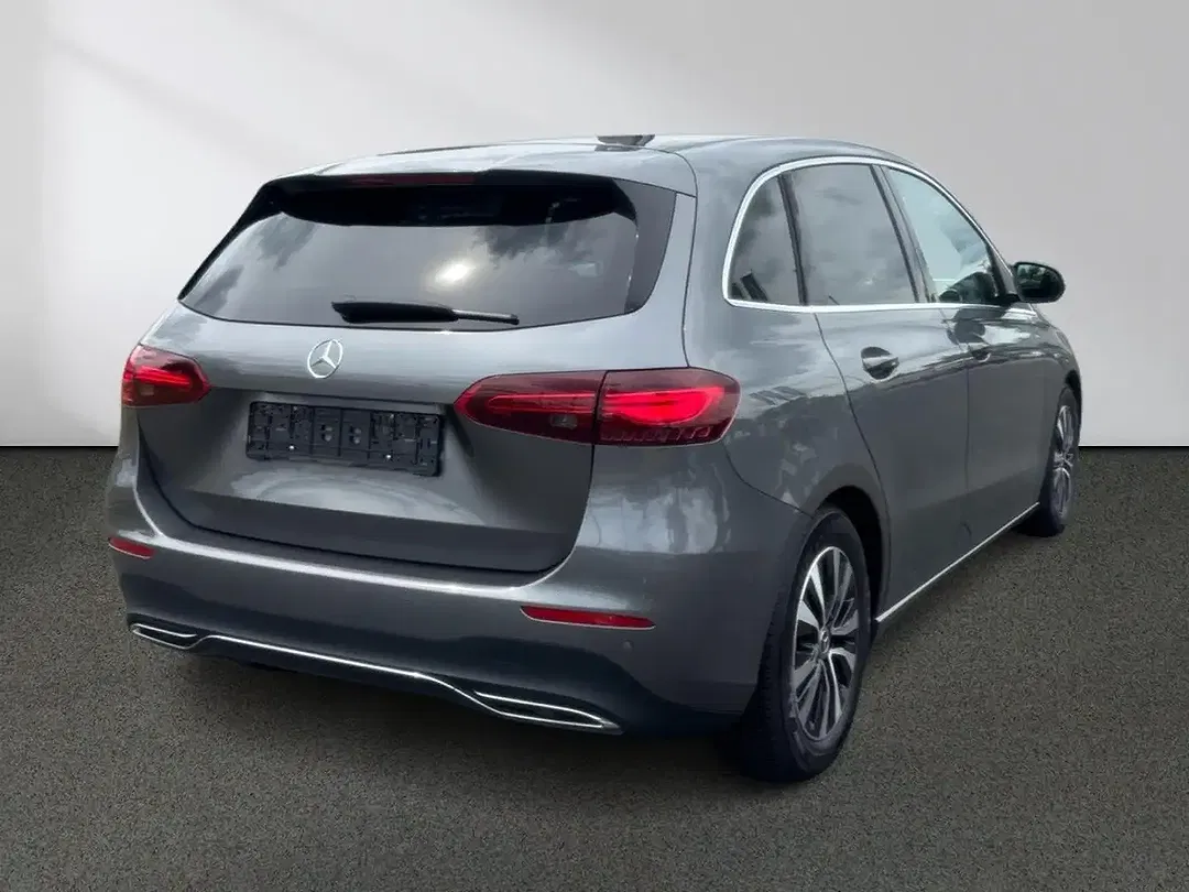 Mercedes-Benz B 200 - Thumbnail 3