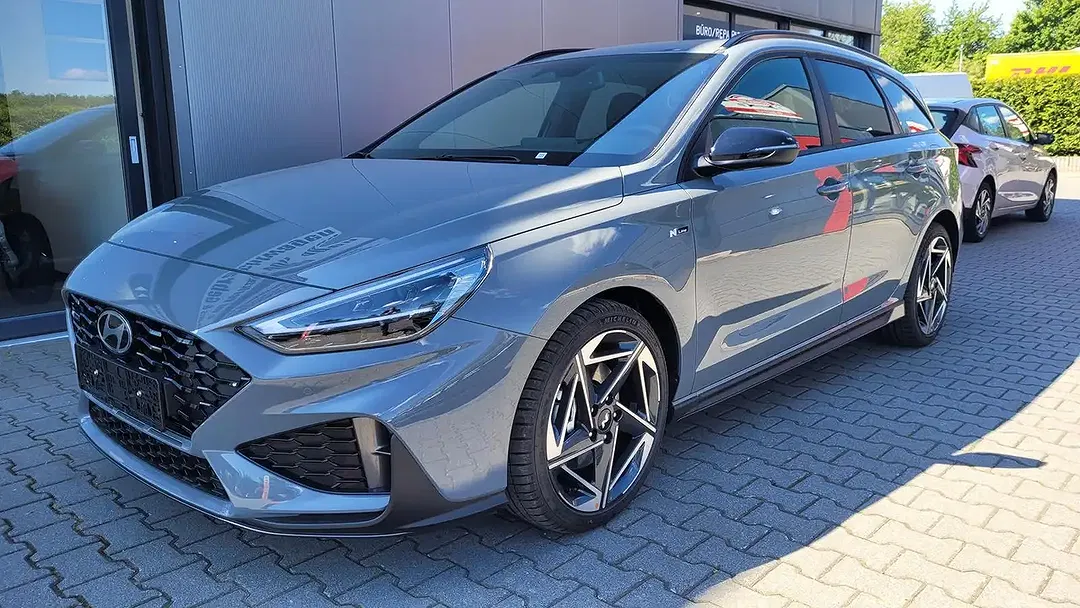 Hyundai i30 N Line cw - Thumbnail 1