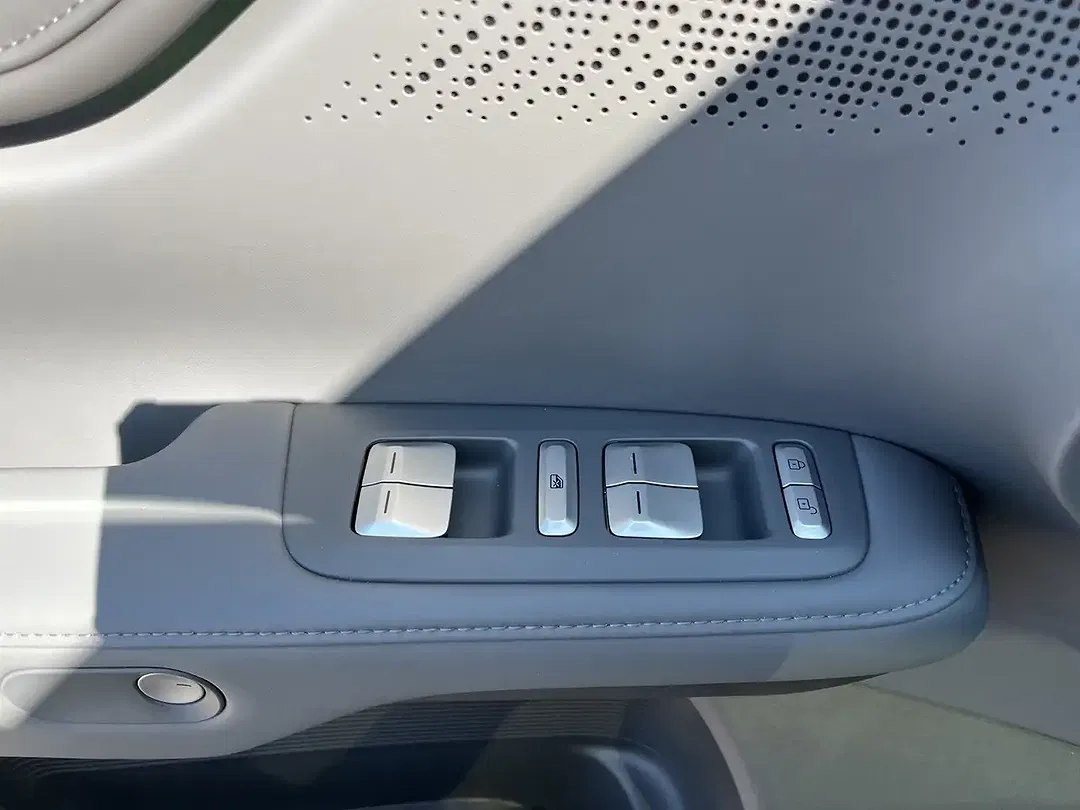 Xpeng G6 AWD Performance Black Edition - Thumbnail 5