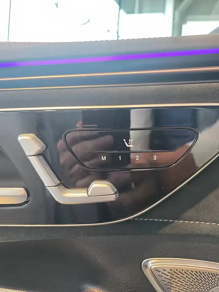 Mercedes-Benz EQE 300 Sport Edition - Thumbnail 10
