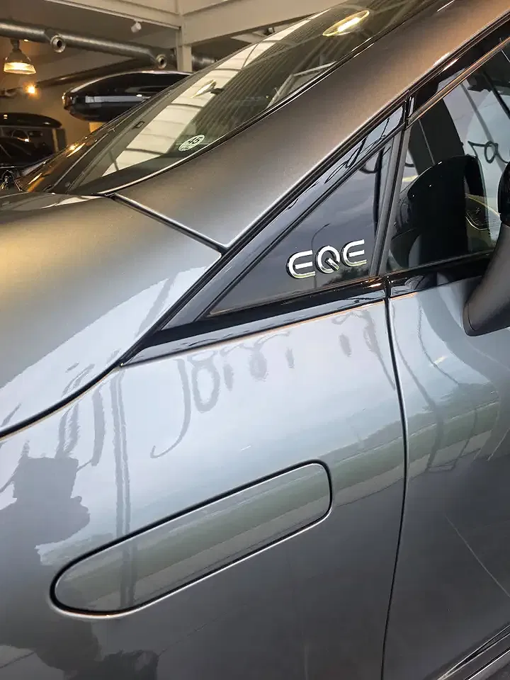 Mercedes-Benz EQE 300 Sport Edition - foto 23