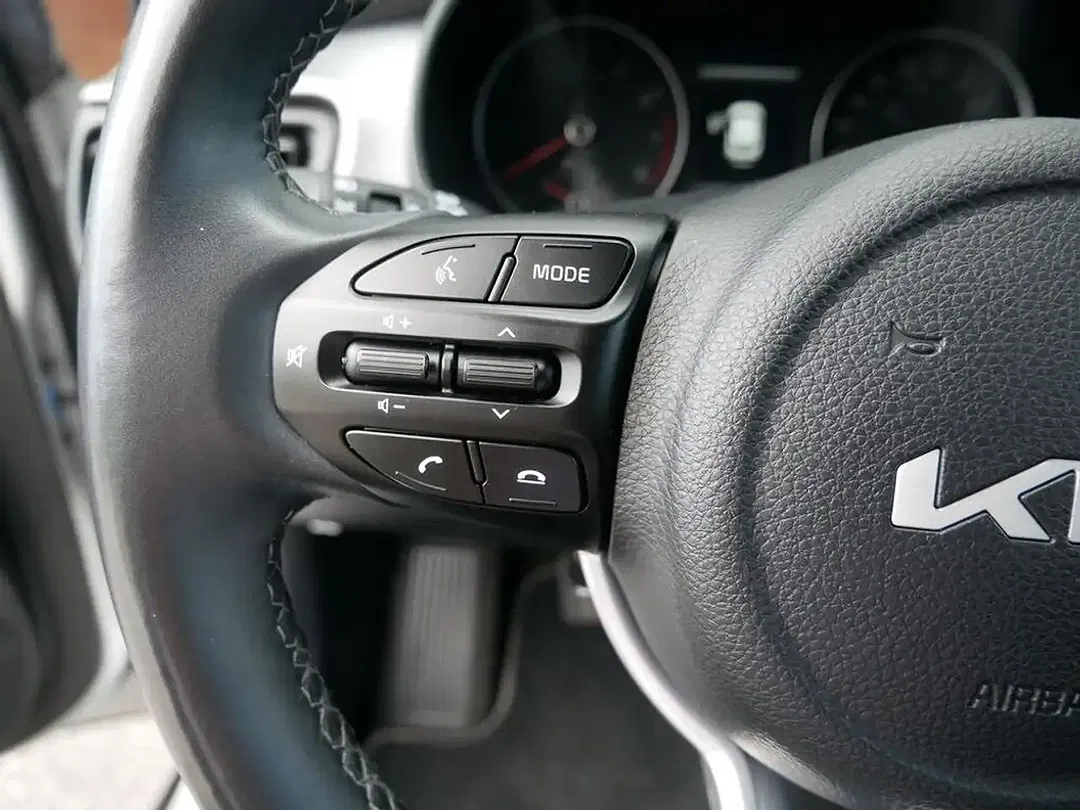Kia Stonic 1.2 - Thumbnail 10