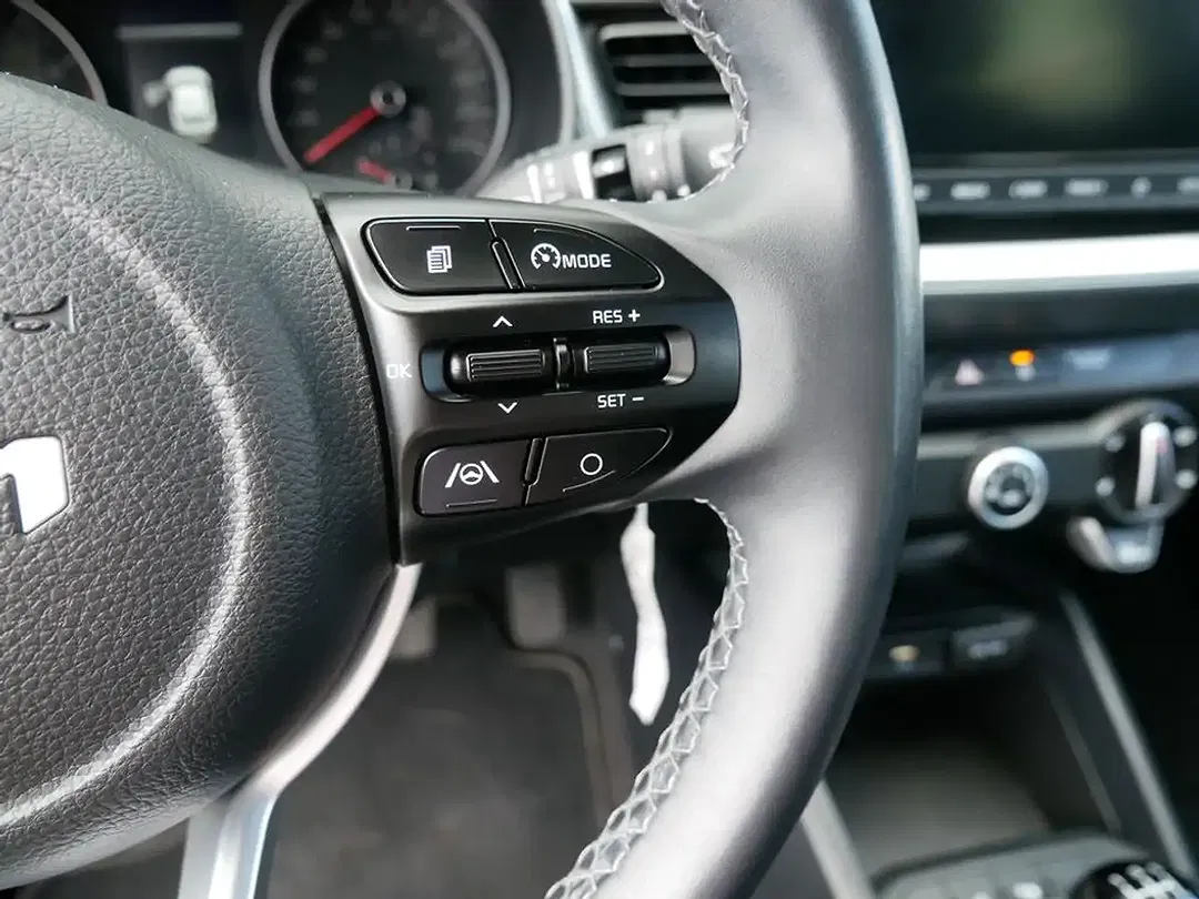 Kia Stonic 1.2 - Thumbnail 11