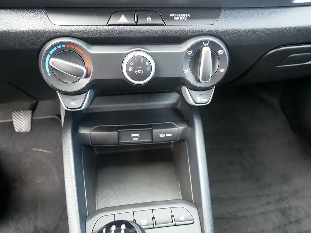 Kia Stonic 1.2 - Thumbnail 13