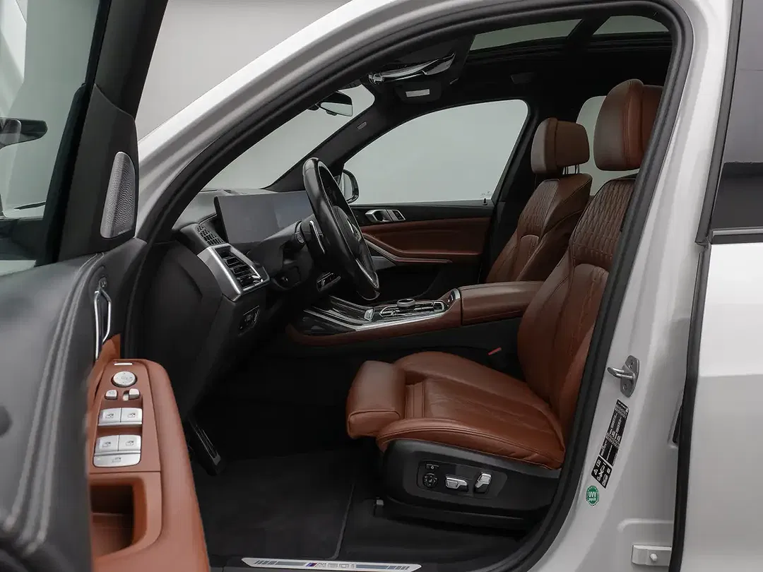 BMW X7 M Individual - Thumbnail 18
