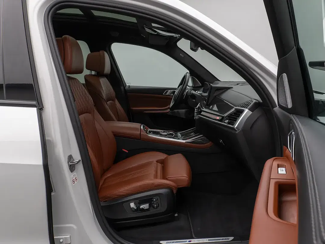 BMW X7 M Individual - Thumbnail 23