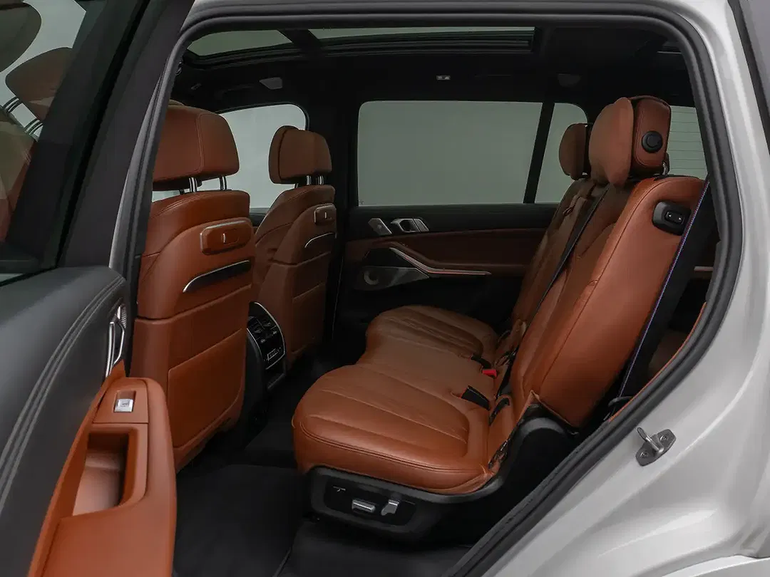 BMW X7 M Individual - Thumbnail 24