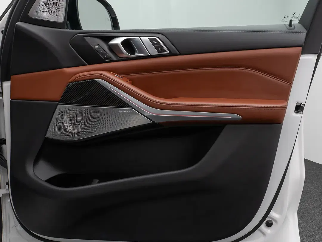 BMW X7 M Individual - Thumbnail 32