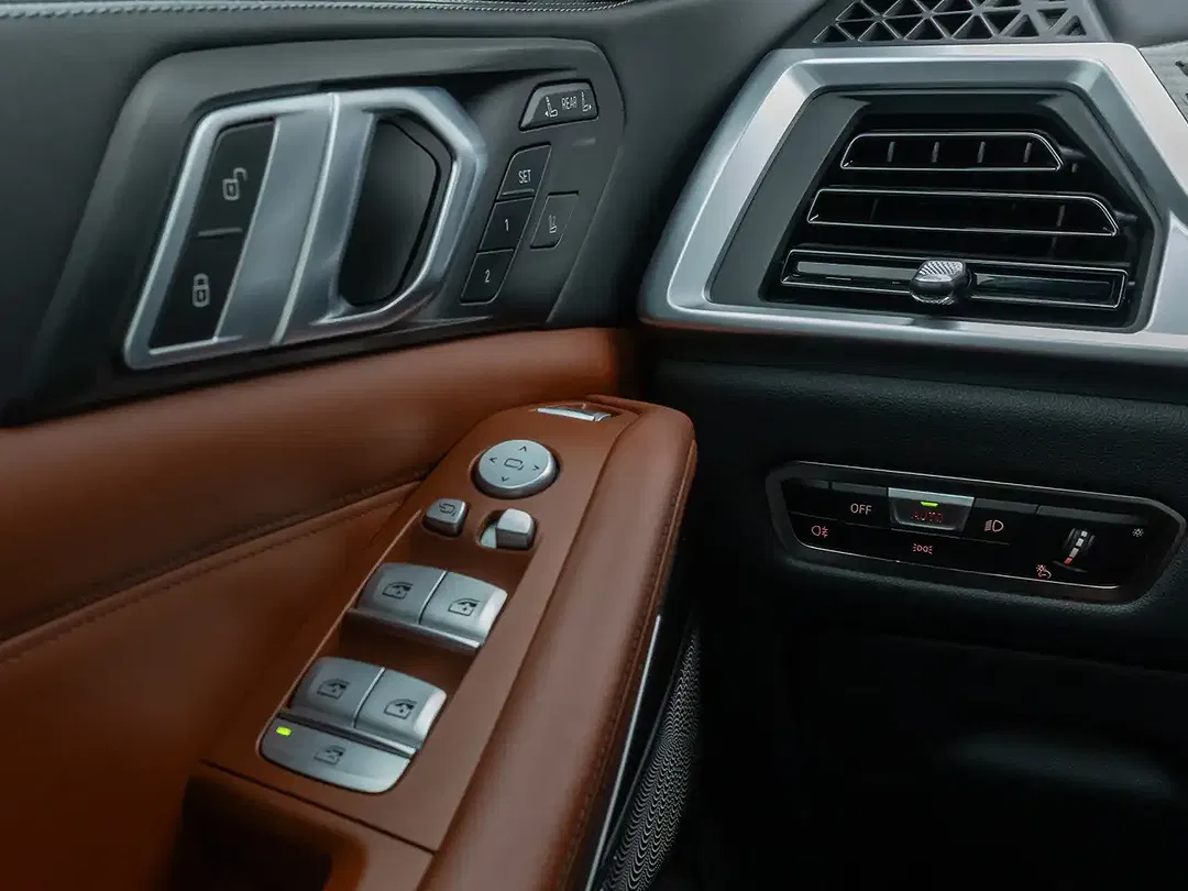 BMW X7 M Individual - Thumbnail 35