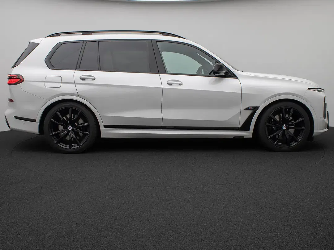 BMW X7 M Individual - Thumbnail 4