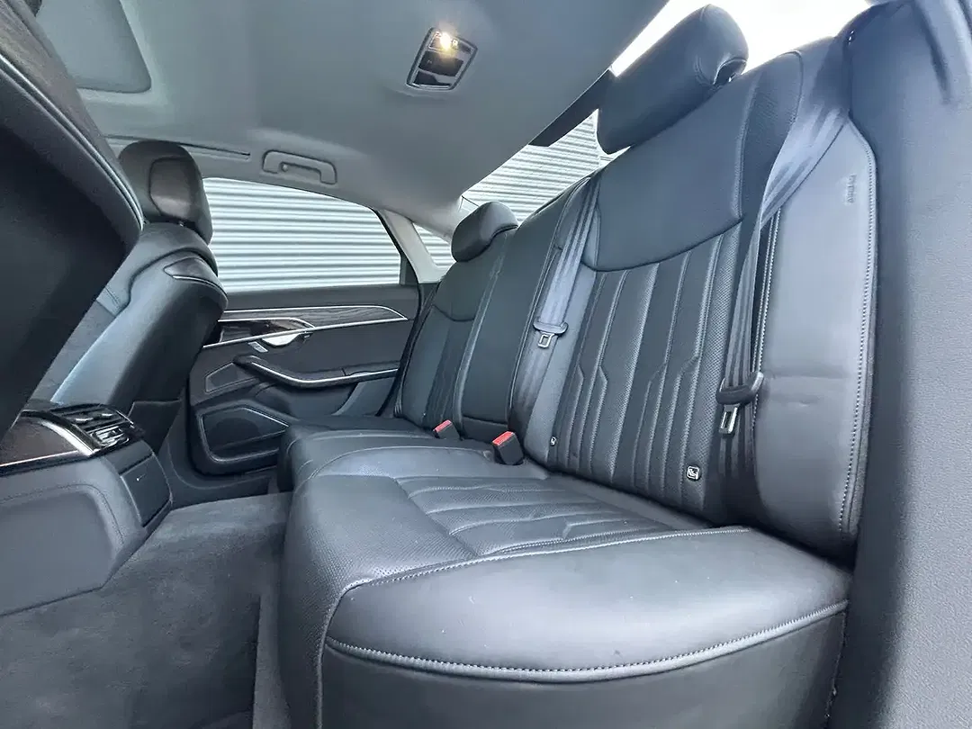 Audi A8 60 TFSI e - foto 15