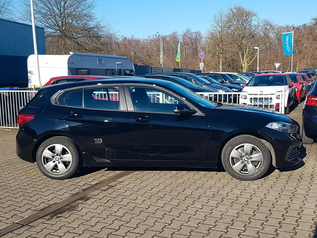 BMW 118 Advantage - Thumbnail 3