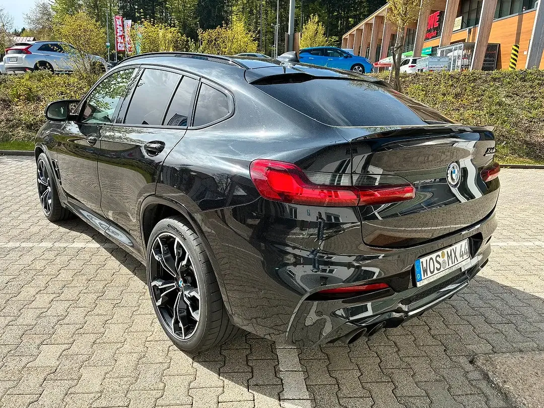 BMW X4 M Competition - Thumbnail 3