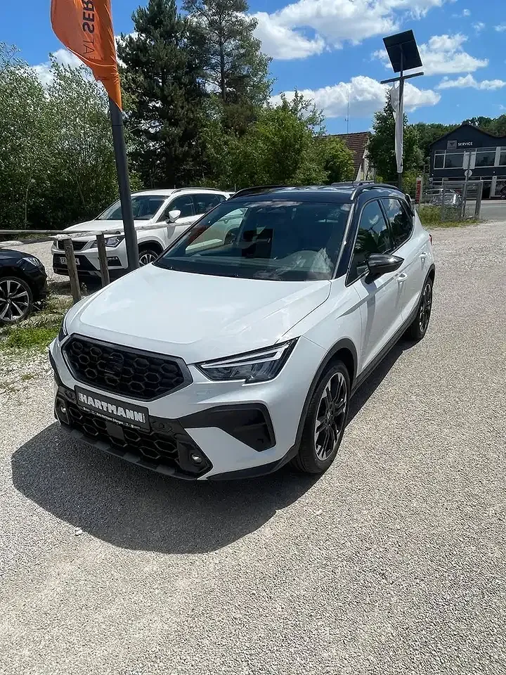 SEAT Arona 1.0 TSI FR Black Edition - foto 1