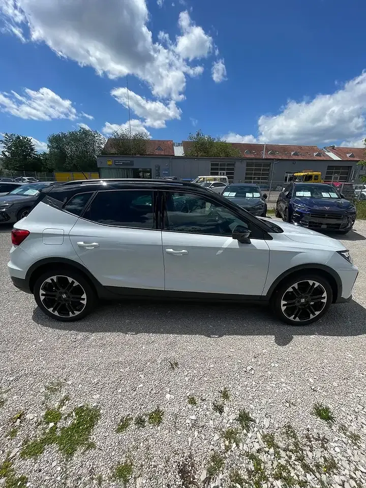 SEAT Arona 1.0 TSI FR Black Edition - Thumbnail 5