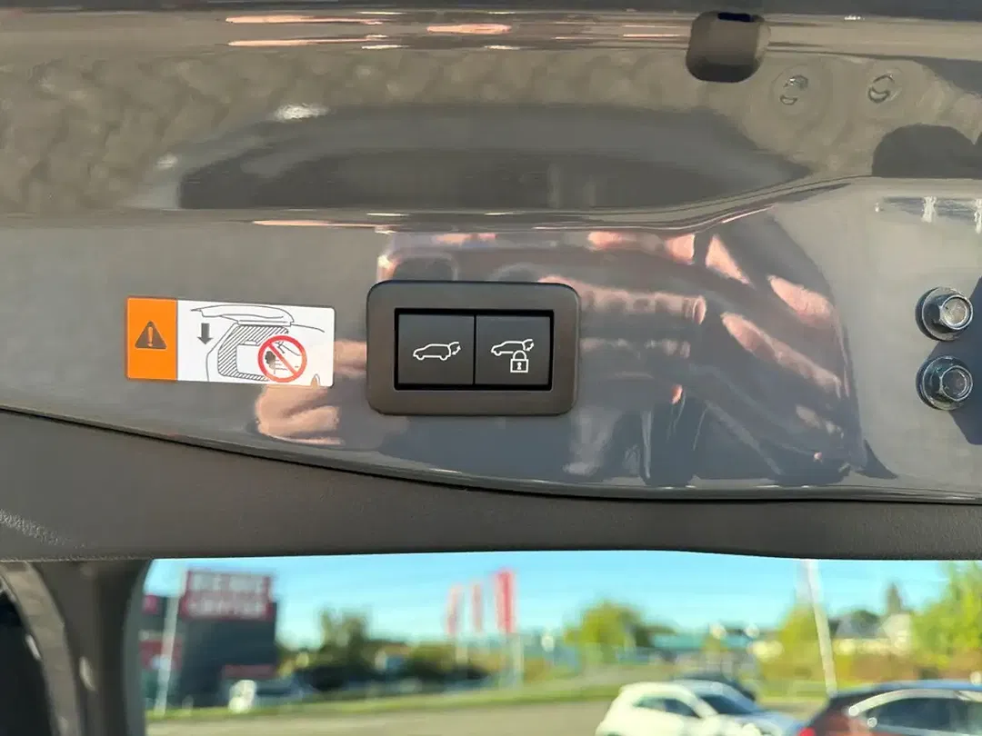 Toyota C-HR Hybrid Team Deutschland - Thumbnail 14