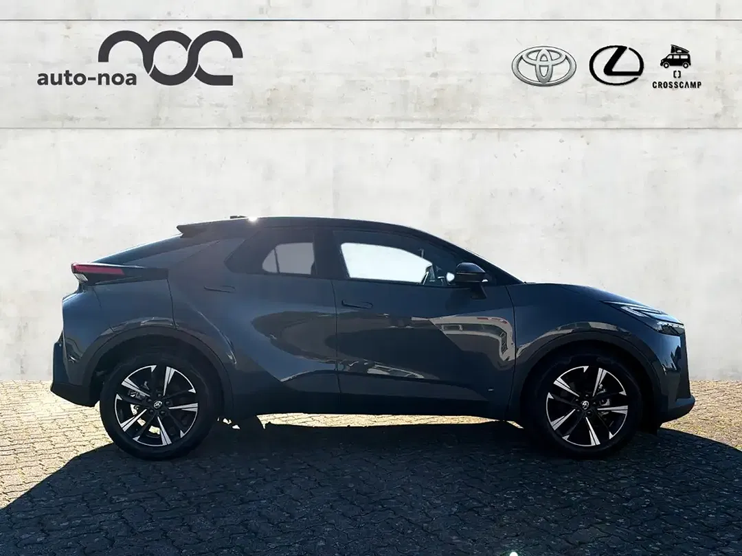 Toyota C-HR Hybrid Team Deutschland - Thumbnail 3