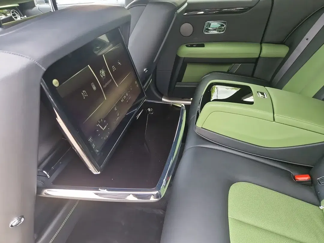 Rolls-Royce Ghost - Thumbnail 13