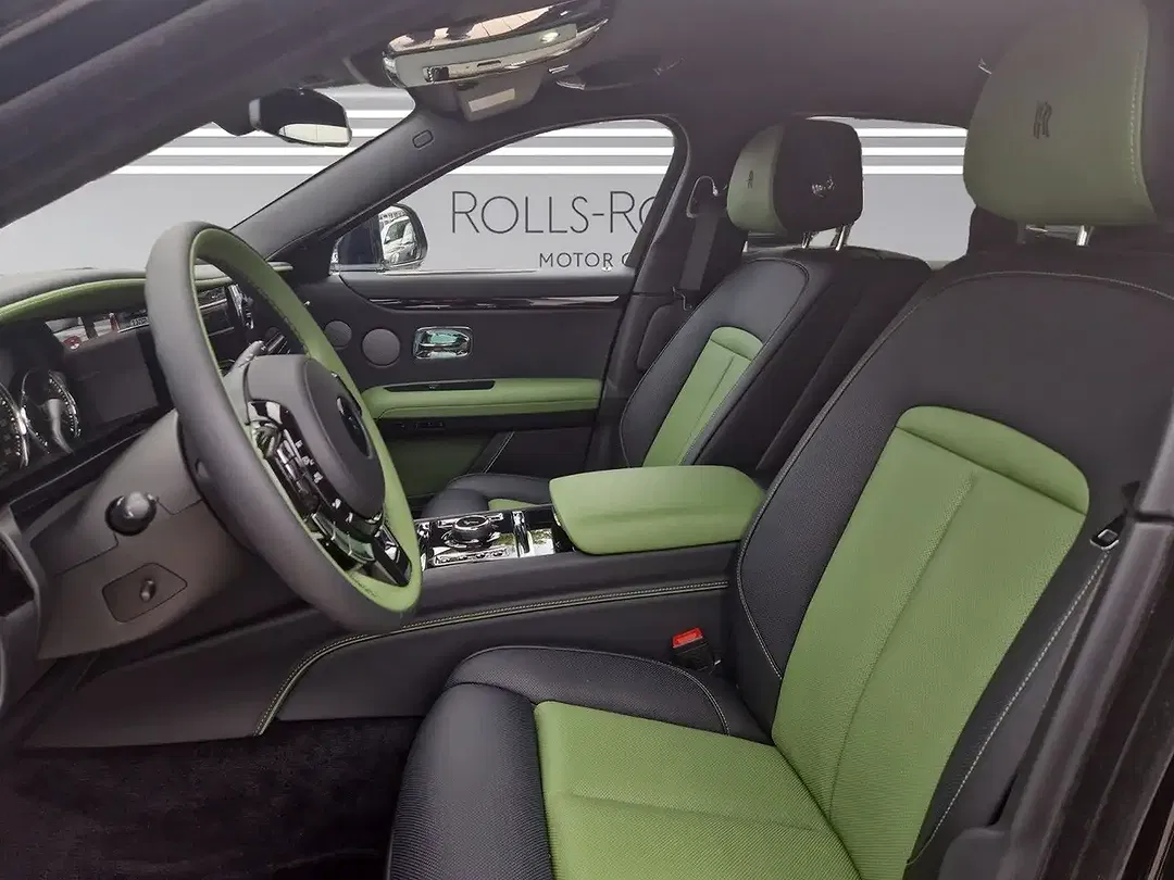 Rolls-Royce Ghost - Thumbnail 6
