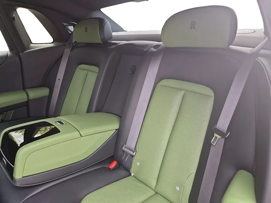 Rolls-Royce Ghost - Thumbnail 8