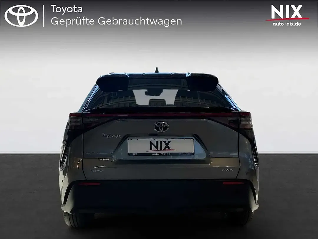 Toyota bZ4X Lounge - Thumbnail 4