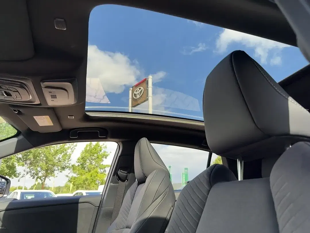 Toyota C-HR Lounge - Thumbnail 14