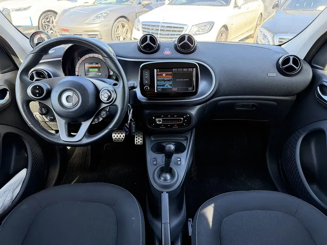 smart forFour - Thumbnail 3