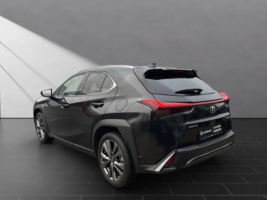 Lexus UX 250h F SPORT - Thumbnail 3