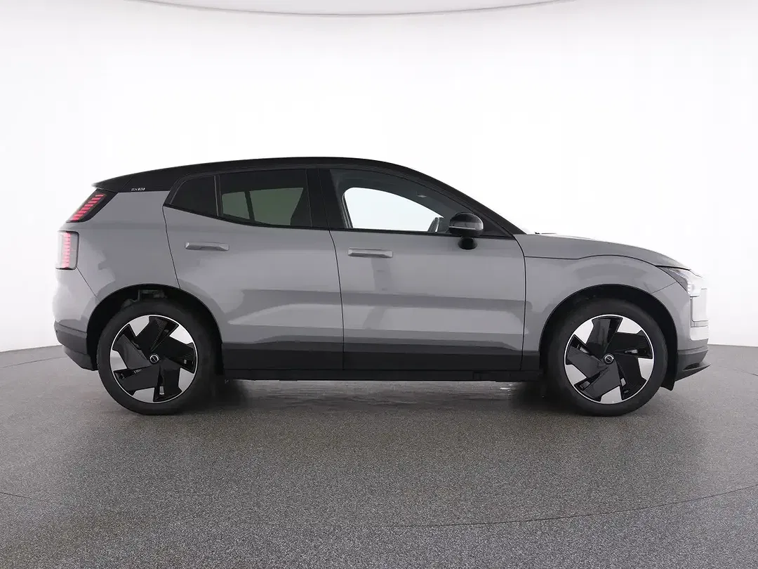 Volvo EX30 EV Plus - Thumbnail 12