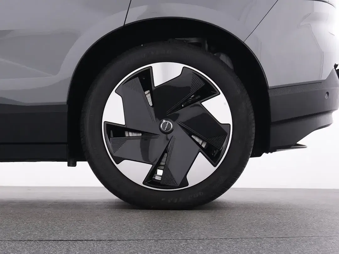 Volvo EX30 EV Plus - Thumbnail 21