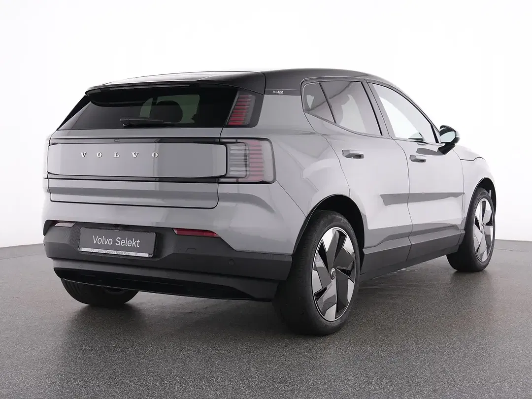 Volvo EX30 EV Plus - Thumbnail 3
