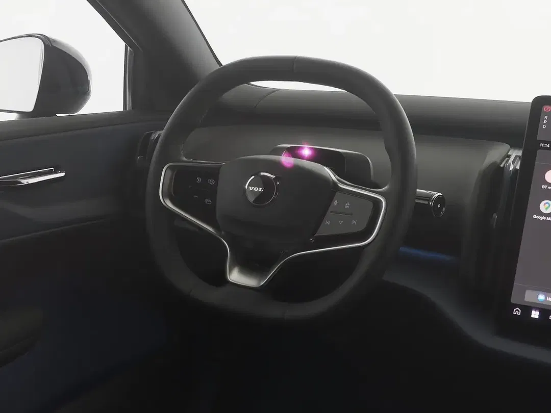 Volvo EX30 EV Plus - Thumbnail 5