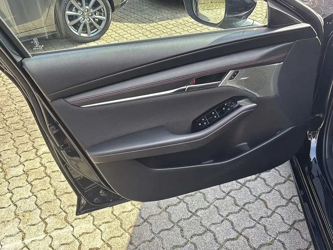 Mazda 3 Homura - Thumbnail 10