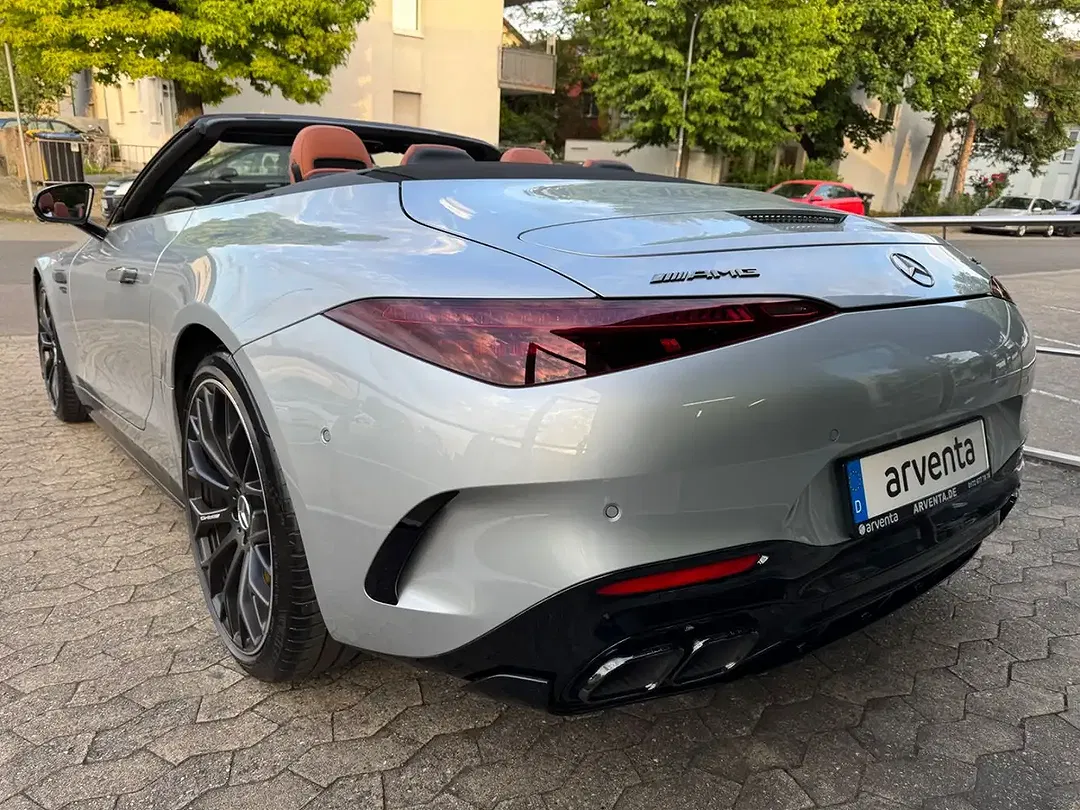 Mercedes-Benz SL 63 AMG - Thumbnail 10