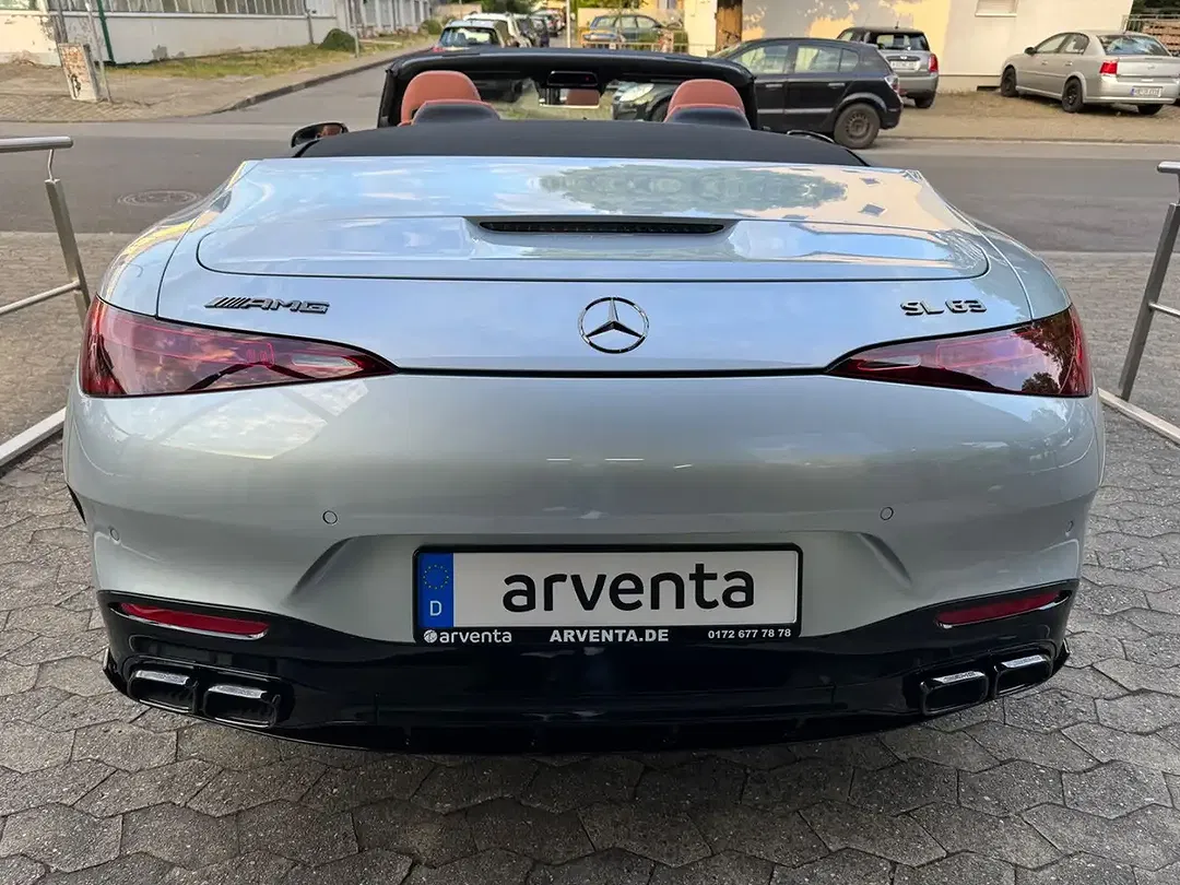Mercedes-Benz SL 63 AMG - Thumbnail 11