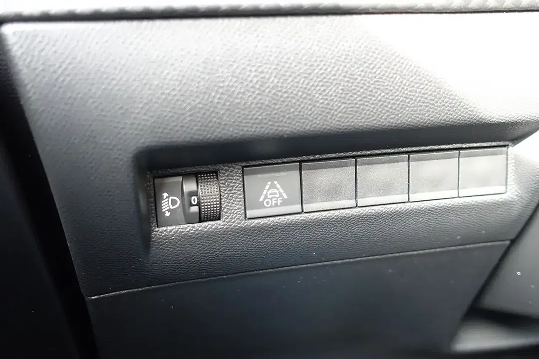 Peugeot 208 Allure - Thumbnail 10