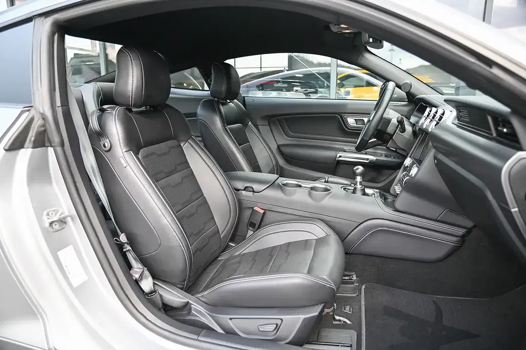 Ford Mustang 2.3 EcoBoost - Thumbnail 13