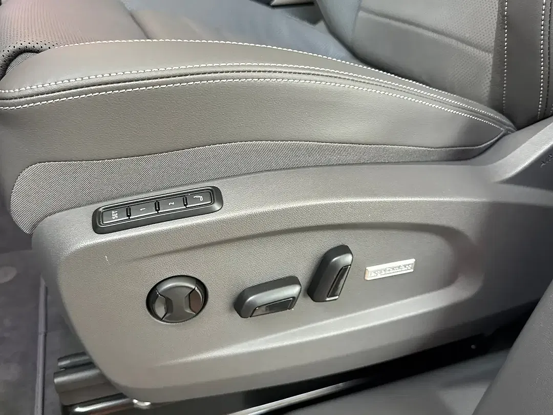 Volkswagen T7 Multivan eHybrid 4Motion Edition - Thumbnail 13