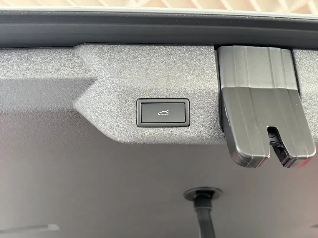 Volkswagen T7 Multivan eHybrid 4Motion Edition - Thumbnail 7
