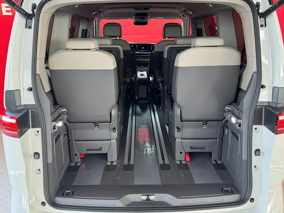 Volkswagen T7 Multivan eHybrid 4Motion Edition - Thumbnail 8